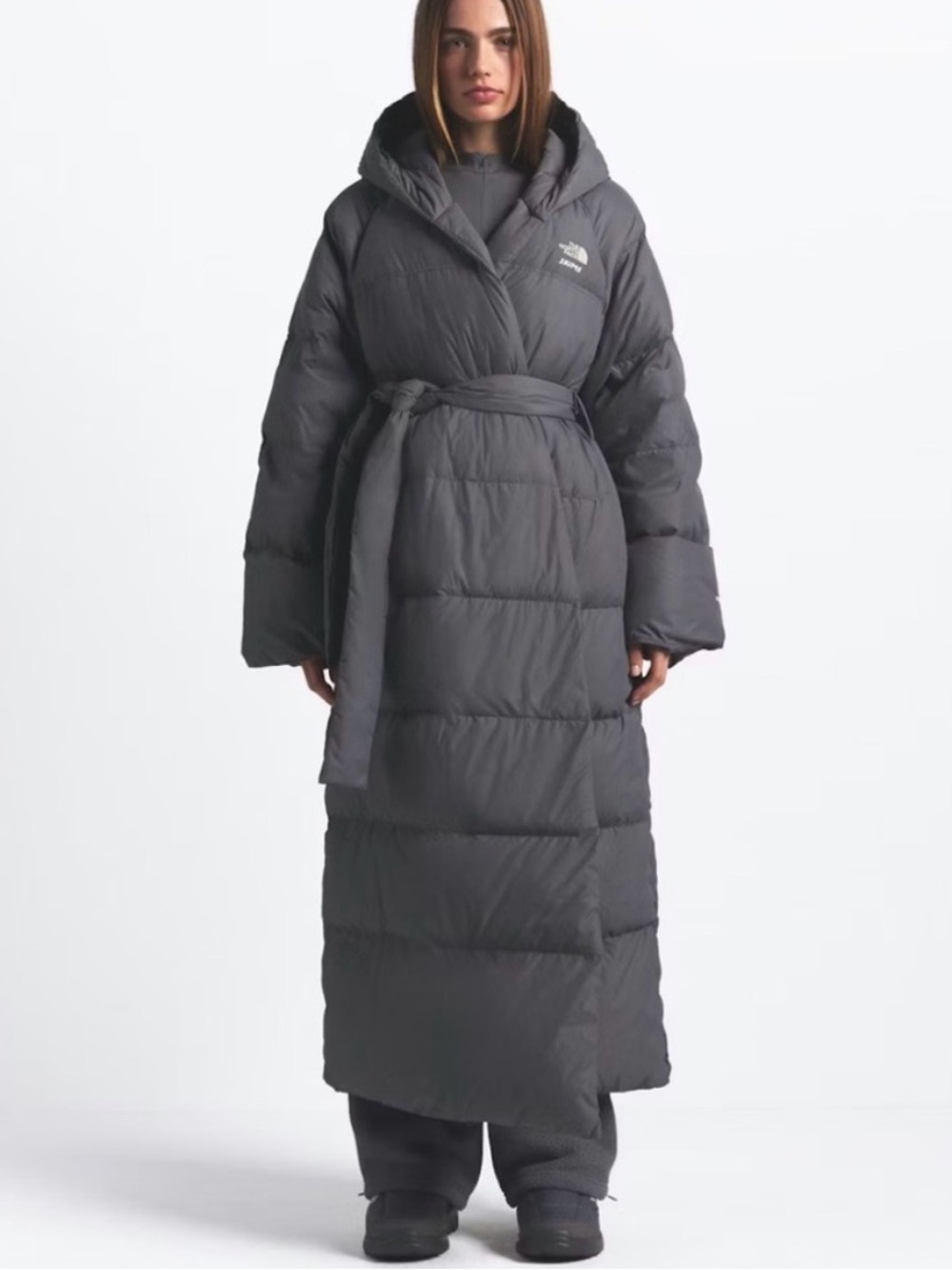 The North Face Skims Parka Long Hooded Puffer Coat in Gunmetal Gray NWT